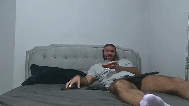 Snapshot of Bunnyela1 chatting on 10-27-25, 12:53 Bunnyela1 online show from 10-27-25, 12:53