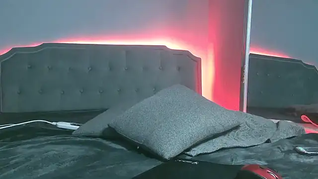 Snapshot of Bunnyela1 chatting on 02-08-26, 01:03 Bunnyela1 online show from 02-08-26, 01:03