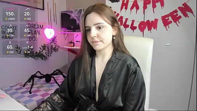 LiaWoow online show from 10-29-25, 02:52