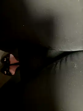 HiddenHoneyLDN online show from 10-28-25, 03:47