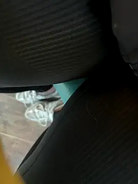 HiddenHoneyLDN online show from 11-02-25, 01:24