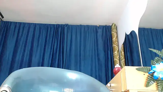 ElCaballeroNegro24 online show from 12-21-25, 04:25