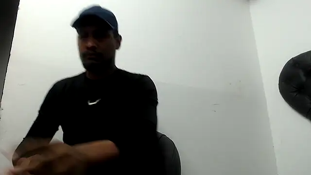 Snapshot of ElCaballeroNegro24 chatting on 06-03-26, 03:09 ElCaballeroNegro24 online show from 06-03-26, 03:09