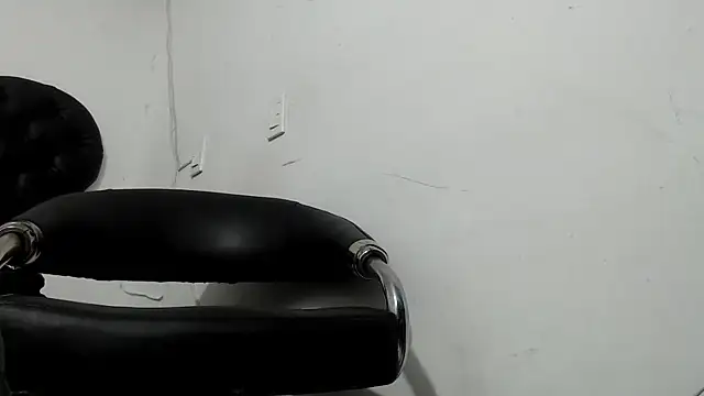 Snapshot of ElCaballeroNegro24 chatting on 06-10-26, 01:17 ElCaballeroNegro24 online show from 06-10-26, 01:17