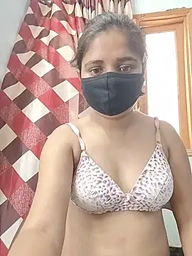Snapshot of Ruhi_07 chatting on 06-22-26, 04:09 Ruhi 07 online show from 06-22-26, 04:09