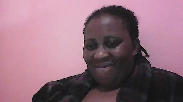 Snapshot of HUGEASSXXXXX chatting on 10-06-25, 05:32 HUGEASSXXXXX online show from 10-06-25, 05:32