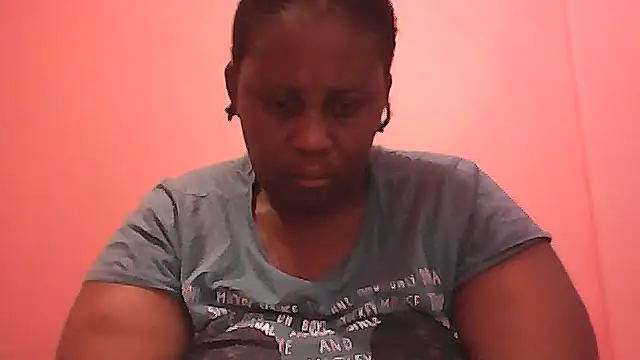 Snapshot of HUGEASSXXXXX chatting on 10-10-25, 04:11 HUGEASSXXXXX online show from 10-10-25, 04:11