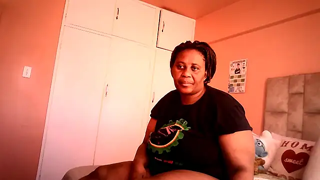 Snapshot of HUGEASSXXXXX chatting on 07-15-26, 06:07 HUGEASSXXXXX online show from 07-15-26, 06:07