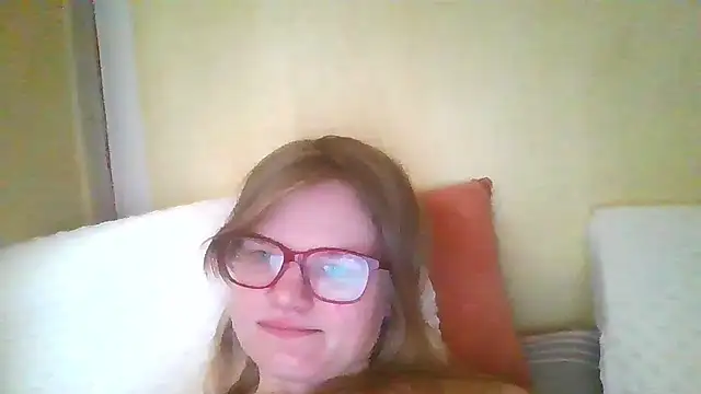 Moonolighta online show from 09-15-25, 10:48