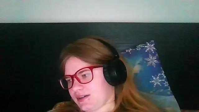 Moonolighta online show from 10-07-25, 07:38