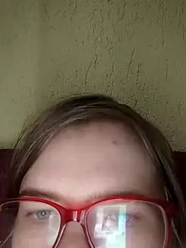 Moonolighta online show from 10-18-25, 08:37