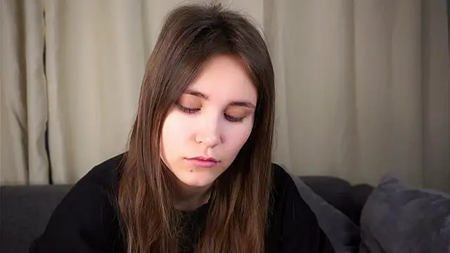 EthalFlowers online show from 11-15-25, 01:14