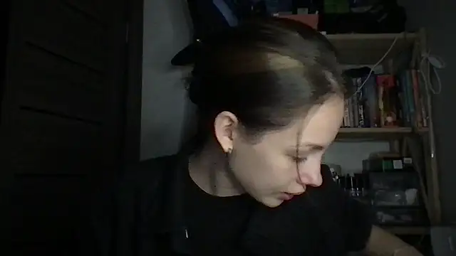 Yuna5343 online show from 10-30-25, 08:09