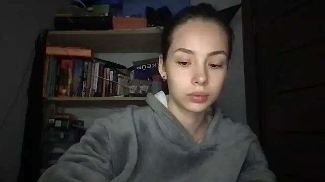 Yuna5343 online show from 11-18-25, 11:48