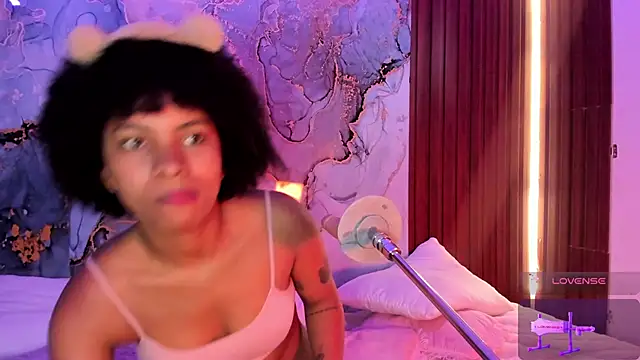 Lolalewis777 online show from 10-25-25, 02:35