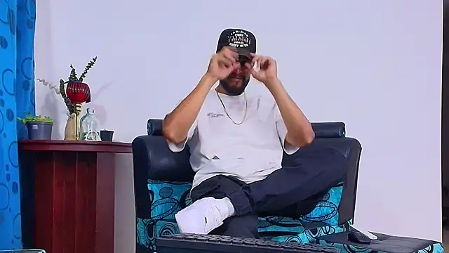 DaveSoldier online show from 10-26-25, 04:51