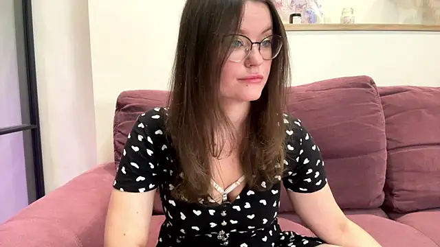 Snapshot of mia_shine_bright_wow chatting on 09-16-25, 03:29 mia shine bright wow online show from 09-16-25, 03:29