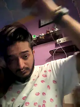 Snapshot of seenu2101 chatting on 10-24-25, 05:48 seenu2101 online show from 10-24-25, 05:48