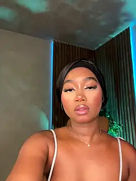 alisonn moon online show from 10-26-25, 01:00