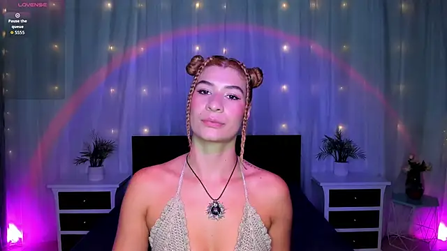 Evolet Bee online show from 03-21-26, 12:43