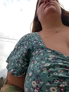 Love86Emily online show from 10-27-25, 02:54