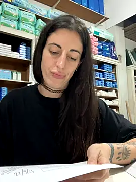 Snapshot of ferchule7 chatting on 10-24-25, 04:14 ferchule7 online show from 10-24-25, 04:14