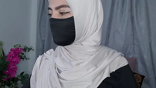 Snapshot of jade_nassar chatting on 05-24-26, 11:10 jade nassar online show from 05-24-26, 11:10