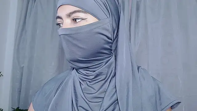 Snapshot of jade_nassar chatting on 06-25-26, 12:42 jade nassar online show from 06-25-26, 12:42