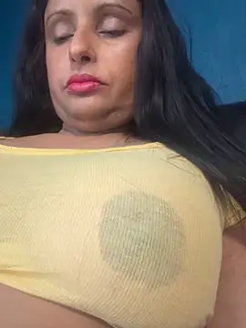 Snapshot of Angelaarayexx chatting on 04-28-26, 11:59 Angelaarayexx online show from 04-28-26, 11:59