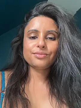 Snapshot of Angelaarayexx chatting on 05-23-26, 08:40 Angelaarayexx online show from 05-23-26, 08:40