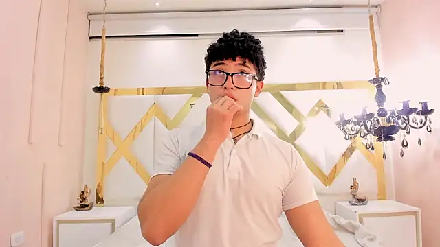 Valentin0 3 online show from 10-25-25, 11:40