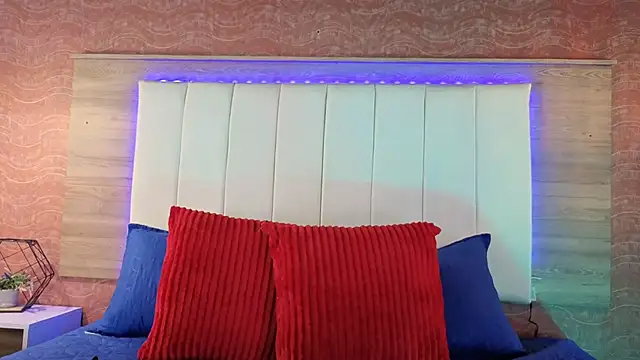 Snapshot of AgnesIvanova chatting on 11-17-25, 06:35 AgnesIvanova online show from 11-17-25, 06:35