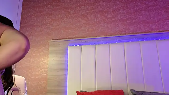 Snapshot of AgnesIvanova chatting on 02-27-26, 06:30 AgnesIvanova online show from 02-27-26, 06:30