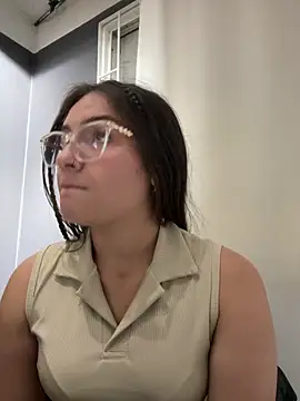 Alyha Cortes online show from 11-05-25, 01:22