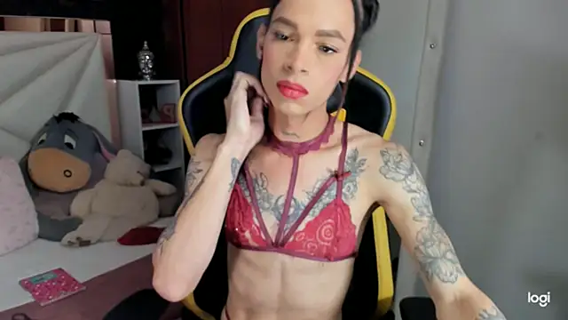 Snapshot of sara_slut21 chatting on 12-31-24, 08:48 sara slut21 online show from 12-31-24, 08:48