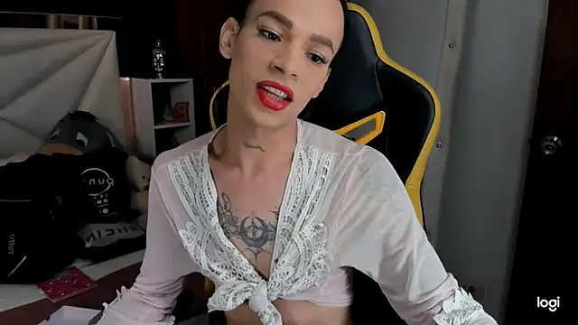 Snapshot of sara_slut21 chatting on 12-31-24, 11:53 sara slut21 online show from 12-31-24, 11:53