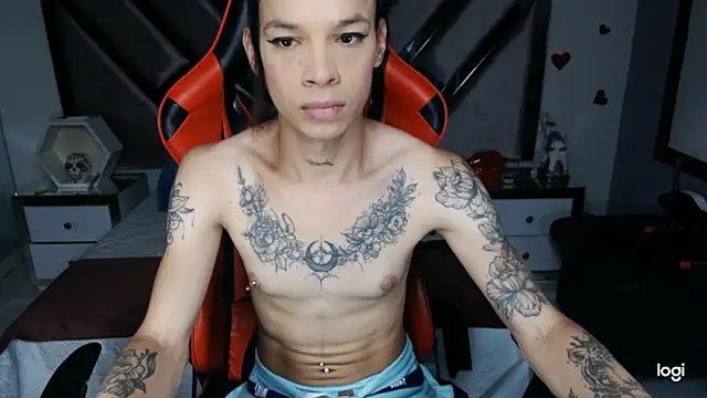 Snapshot of sara_slut21 chatting on 01-15-25, 07:23 sara slut21 online show from 01-15-25, 07:23