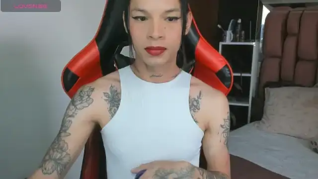 Snapshot of sara_slut21 chatting on 03-19-25, 07:27 sara slut21 online show from 03-19-25, 07:27