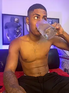 Nick Jackson  online show from 04-11-26, 07:51