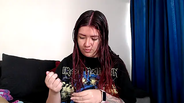 evilheart 69 online show from 11-20-25, 02:39