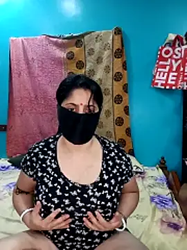 Snapshot of indiancouple659 chatting on 02-15-26, 11:41 indiancouple659 online show from 02-15-26, 11:41