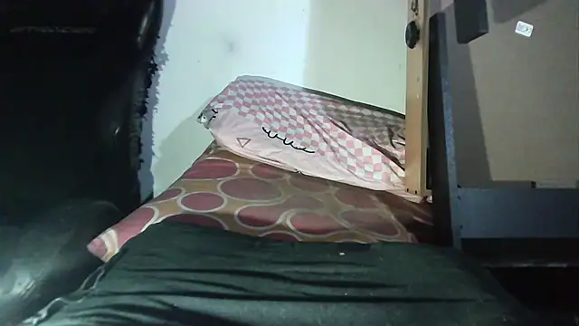 Snapshot of lovehairymature90 chatting on 03-02-26, 02:58 lovehairymature90 online show from 03-02-26, 02:58