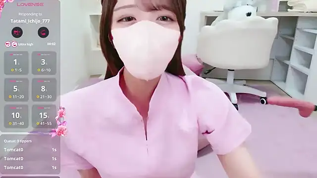 Reina Fcup online show from 04-18-26, 11:14