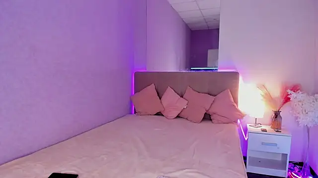 NikkiBustt online show from 10-01-25, 12:33