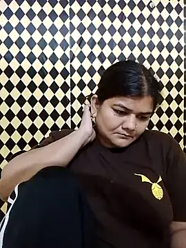 Snapshot of Meenu_tiwari chatting on 09-27-25, 08:47 Meenu tiwari online show from 09-27-25, 08:47