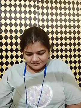 Snapshot of Meenu_tiwari chatting on 10-02-25, 09:11 Meenu tiwari online show from 10-02-25, 09:11