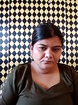 Snapshot of Meenu_tiwari chatting on 10-05-25, 09:18 Meenu tiwari online show from 10-05-25, 09:18