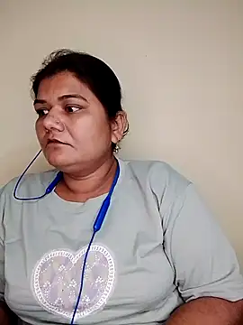 Snapshot of Meenu_tiwari chatting on 10-08-25, 06:38 Meenu tiwari online show from 10-08-25, 06:38