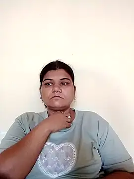 Snapshot of Meenu_tiwari chatting on 10-10-25, 11:31 Meenu tiwari online show from 10-10-25, 11:31