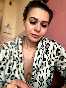 iSelena online show from 11-14-25, 06:56